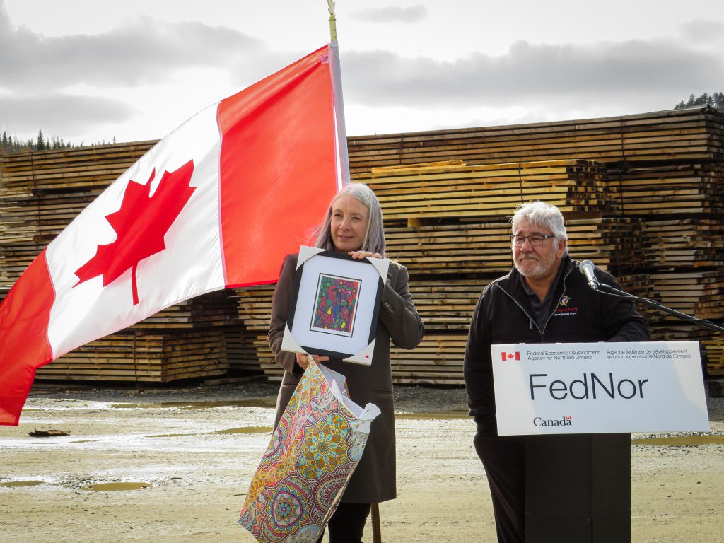 Minister Patty Hajdu and Chief Paul Gladu